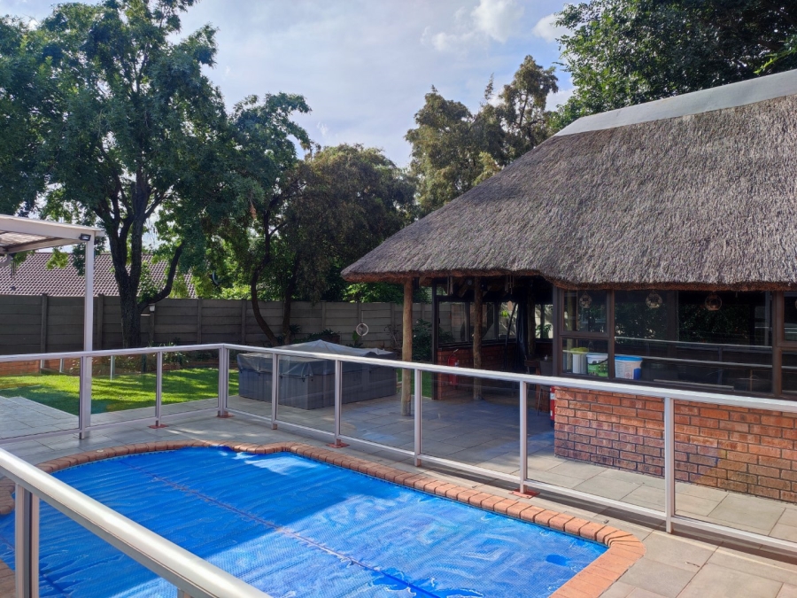 4 Bedroom Property for Sale in Langenhovenpark Free State